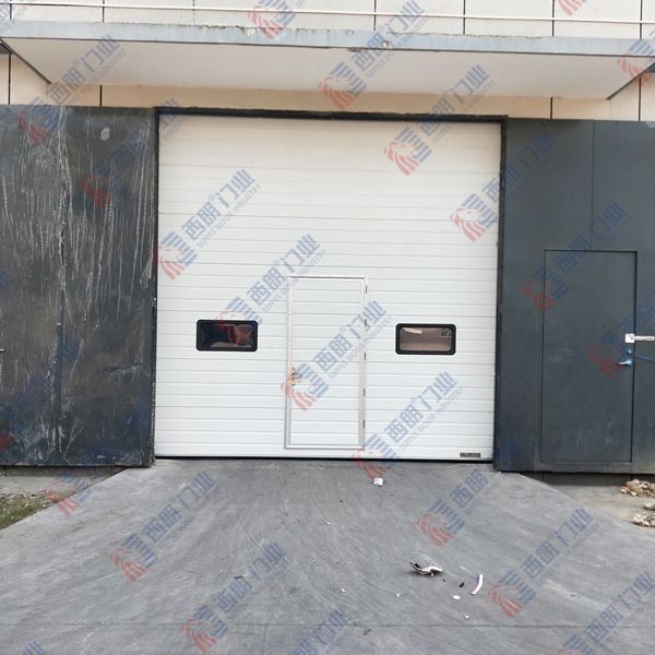 工業提升門使用時應注意什么？